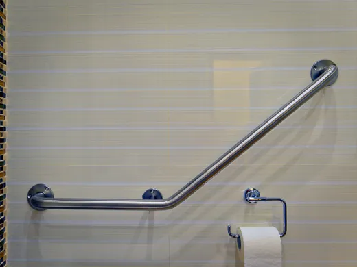 Поручень для инвалидов угловой Г-образный правый ПУ-02.01.400.600.140