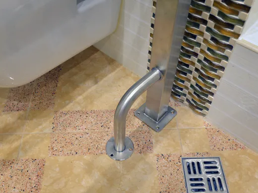 Поручни для инвалидов в туалет